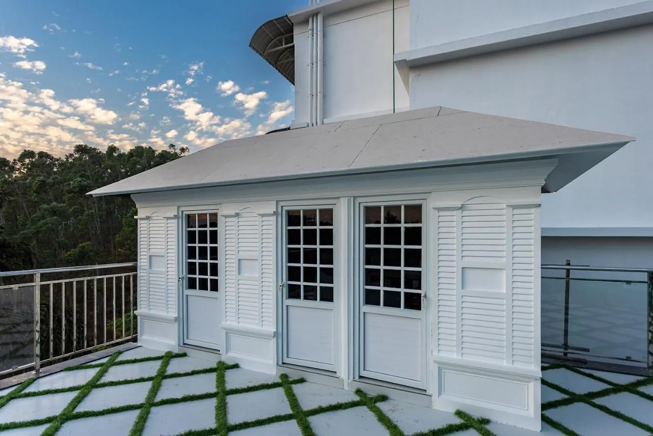 Hotel White House, Munnar 4*,  India